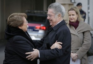 Interpreting at a state visit for the Chilean President Michelle Bachelet and former Austrian President Heinz Fischer. Photo credit: Peter Lechner.